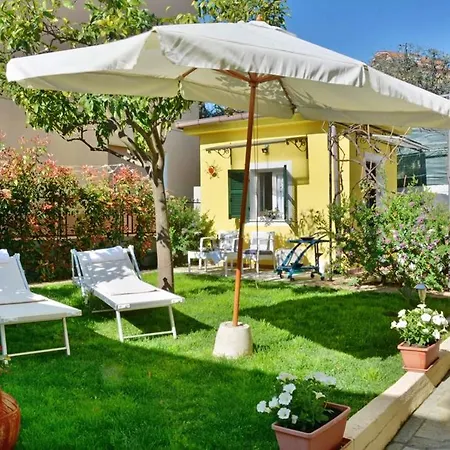 Hébergement de vacances House With 2 Bedrooms In With Wifi Imperia