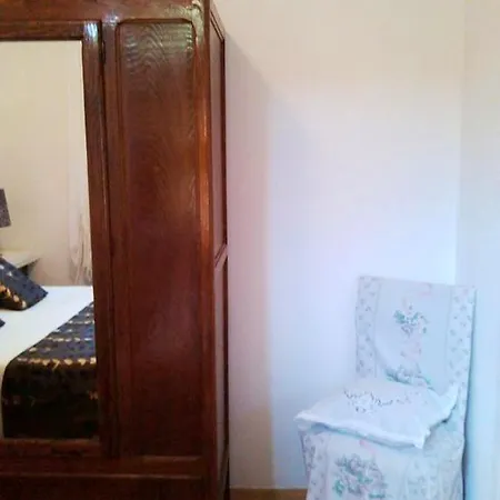 House With 2 Bedrooms In With Wifi *